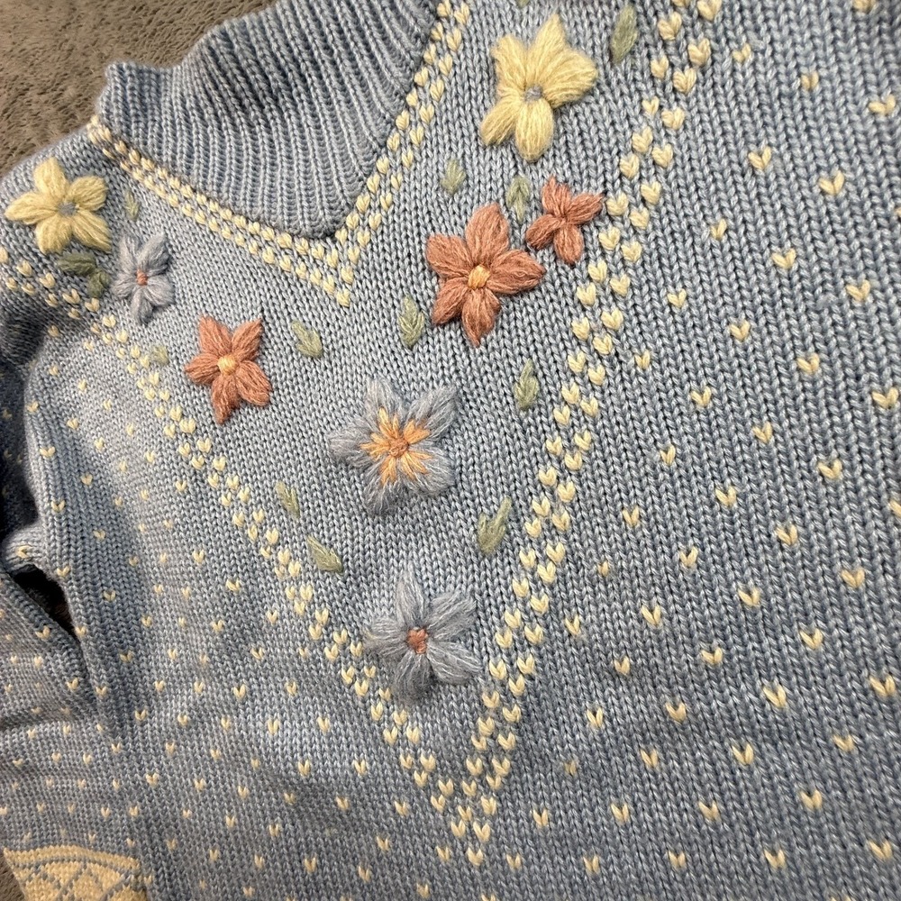 Vintage Melbourne Elements Hand Knit Blue Floral Embroidered Fair Isle Sweater S - Picture 3 of 9